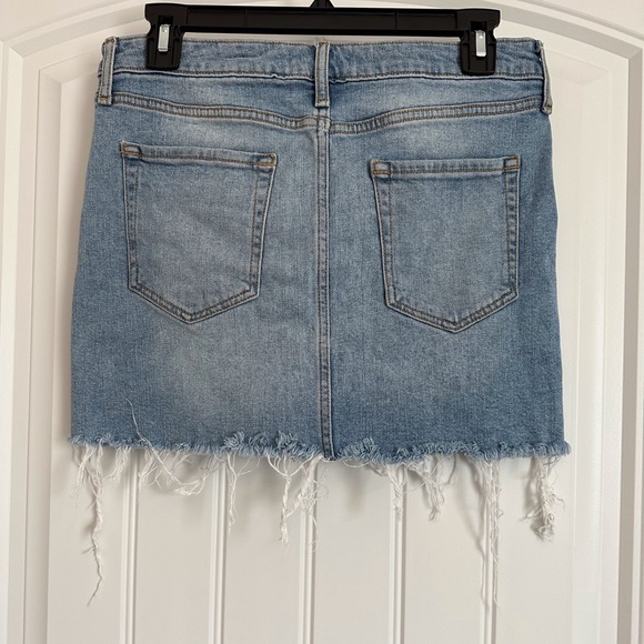 Forever 21 Distressed Denim mini skirt- Small - Picture 5 of 10